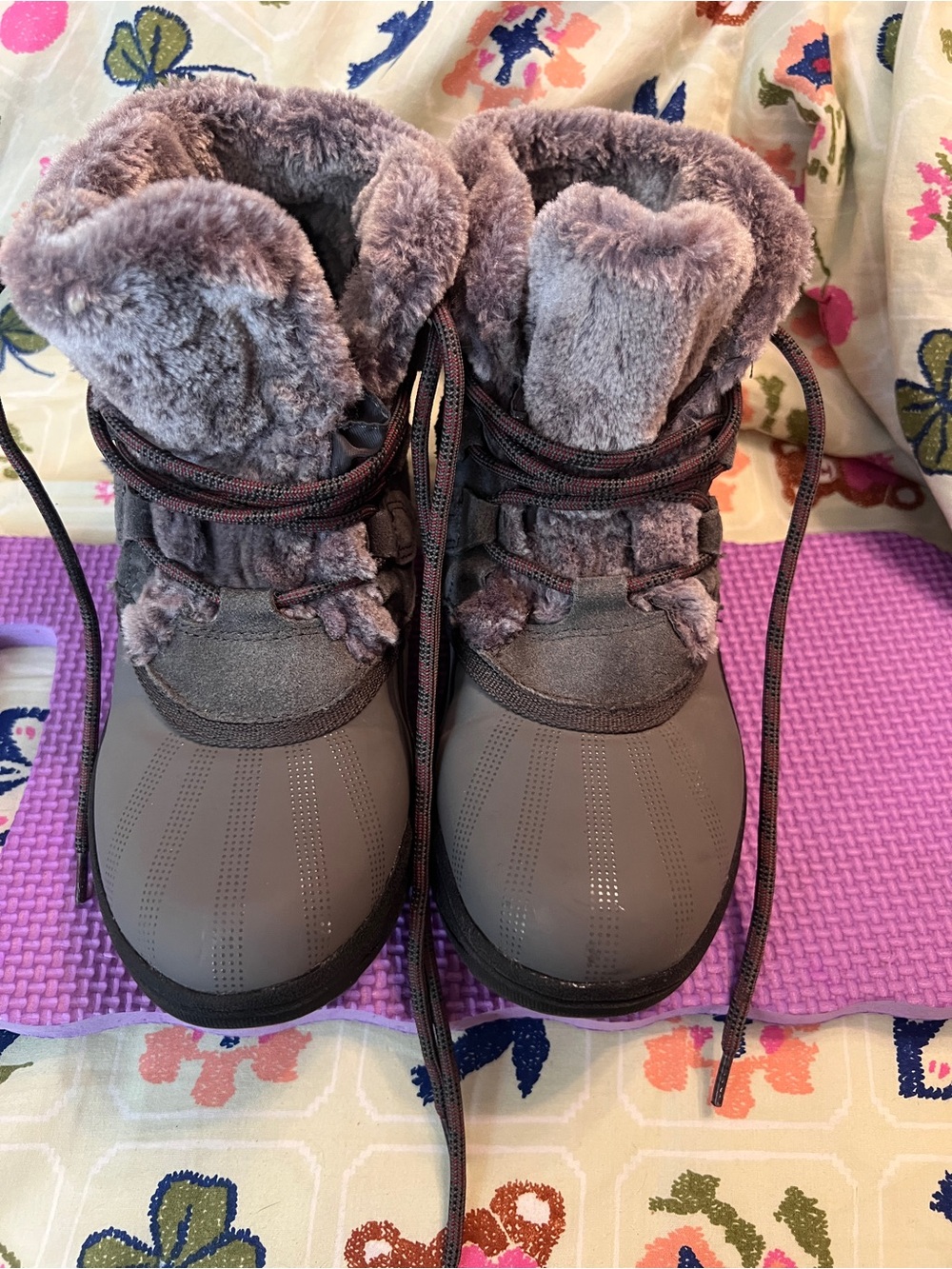 BareTraps plush faux-fur slippers in light gray
